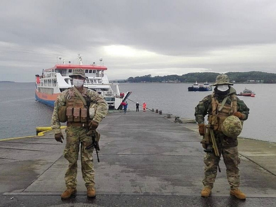 Infantes de Marina desplegados en la región de Los Lagos. Foto: Armada de Chile