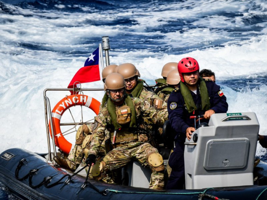 Bote Pumar AR670 Escuadra de la fragata FF-07 Almirante Lynch en Rimpac 2018. Foto: Armada de Chile