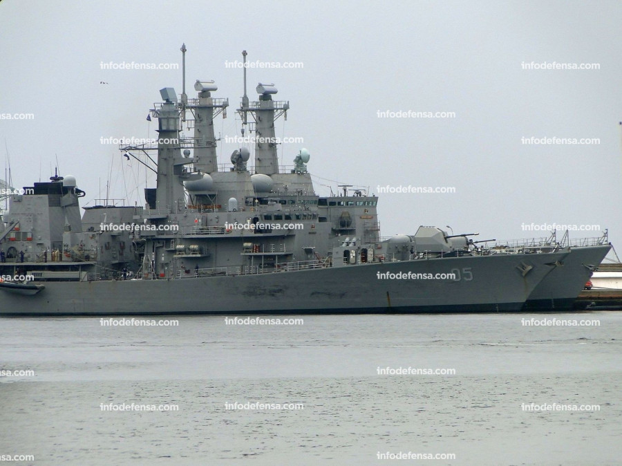 Fragata FF 05 Almirante Cochrane molo de abrigo de Valparaiso arribo 8 de noviembre de 2019 FOTO NICOLAS GARCIA