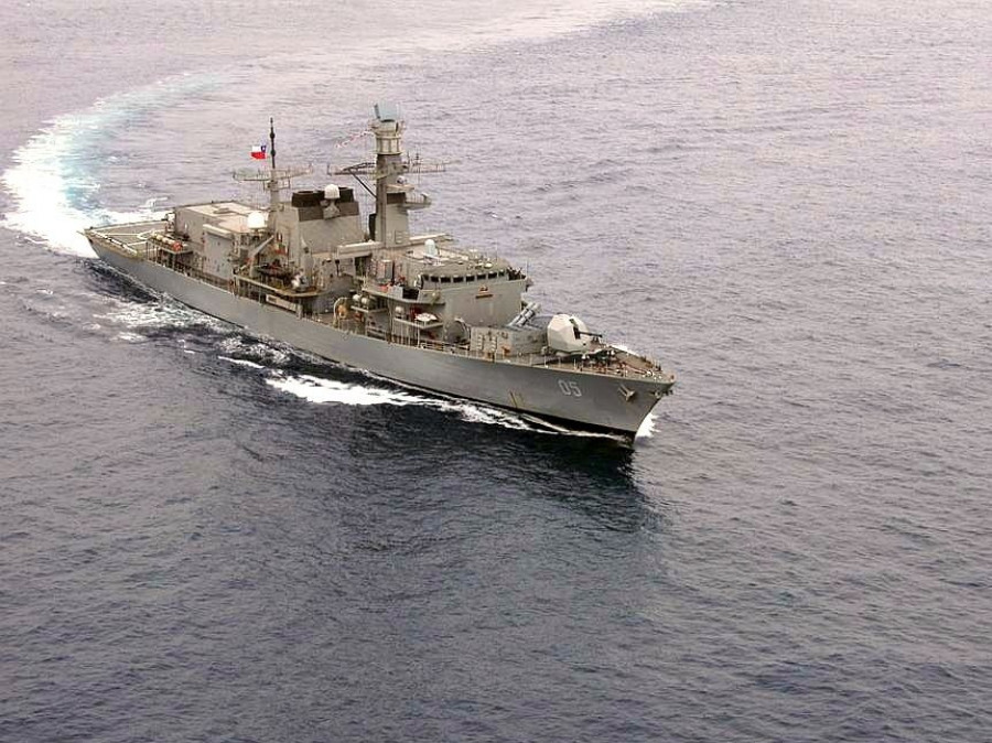 El buque operó en aguas de la jurisdicción de la Primera y Cuarta Zona Naval en el norte del país. Foto: Armada de Chile