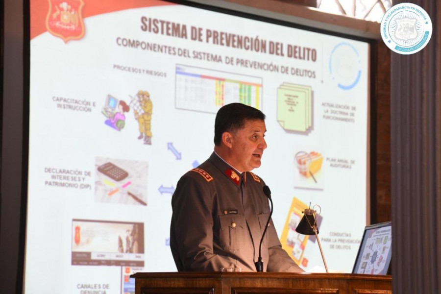 El general Martínez destacó el fortalecimiento del Sistema de Control Institucional. Foto: Ejército de Chile