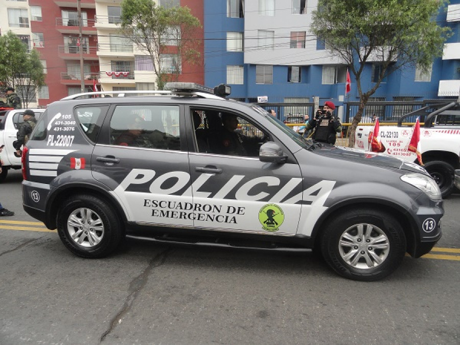 Patrullero Sangyong Rexton del Escuadrón de Emergencia de la Policía Nacional del Perú. Foto: Peter Watson
