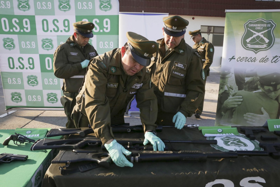 El Departamento OS9 de Carabineros participó activamente en la incautación de armas. Foto: Ministerio del Interior