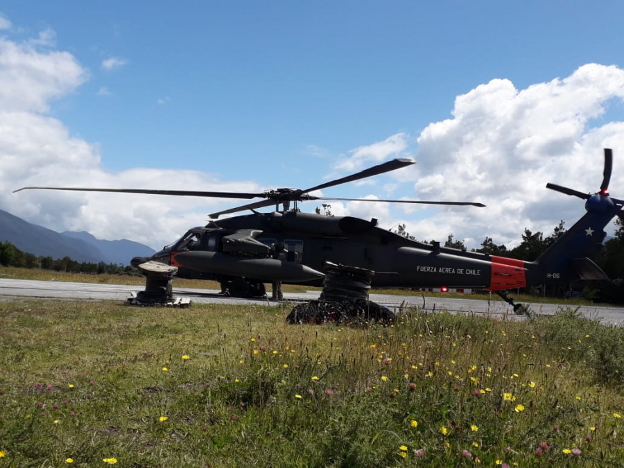 El Black Hawk del Grupo de Aviación N° 9 también participó en la Operación Paso Drake. Foto: FACh