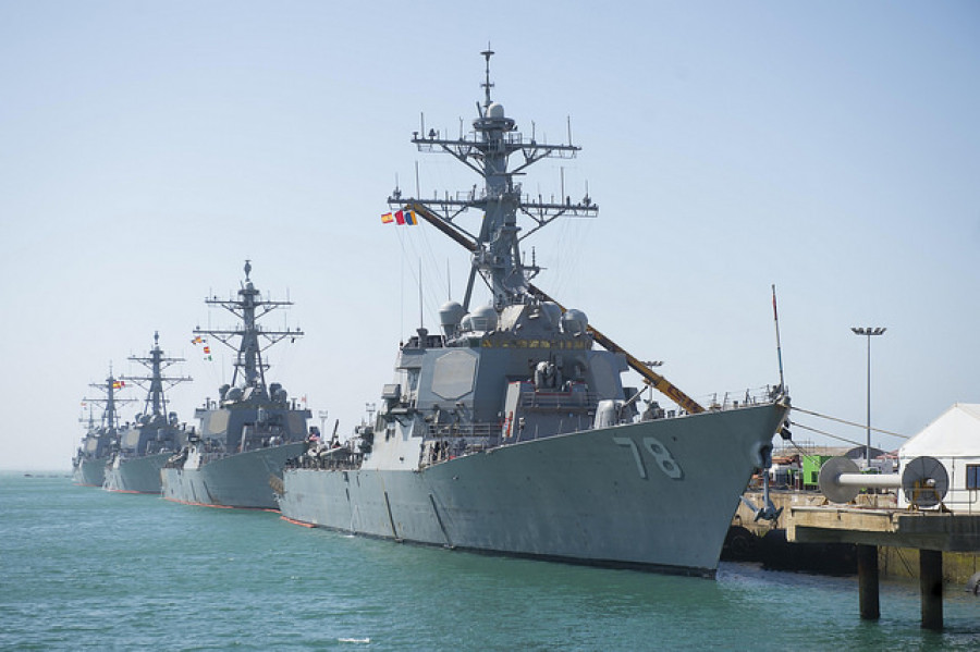 Destructores de Estados Unidos en la base de Rota. Foto: US Navy