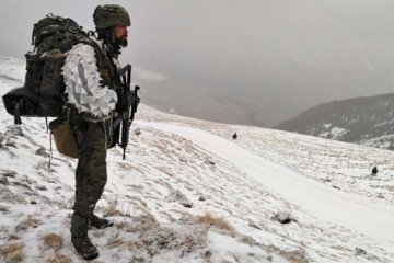 Soldado equipado con mochila en un ejercicio. Foto: Ejército de Tierra