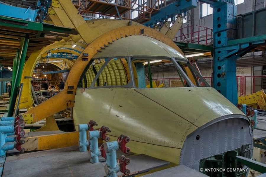 Avance en el ensamblaje del AN-178 de la Policía Nacional del Perú. Foto: Antonov Company