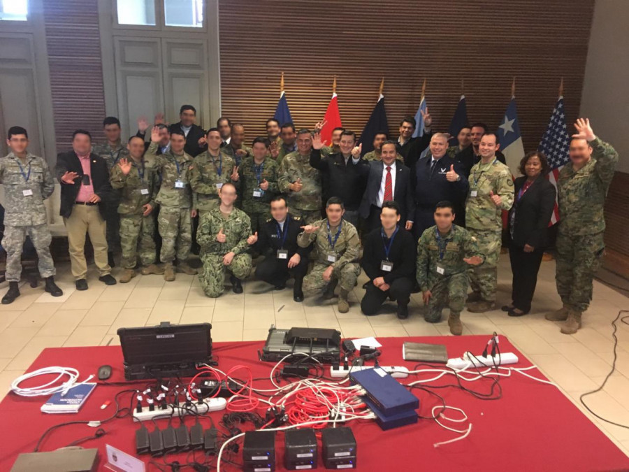Participantes del ejercicio en Ciberdefensa de ambos países. Foto: Subsecretaría de Defensa