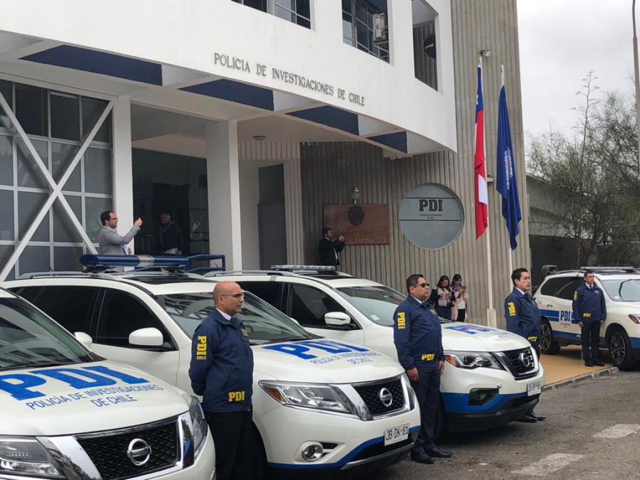 Ceremonia de entrega de los nuevos vehículos de la PDI. Foto: PDI