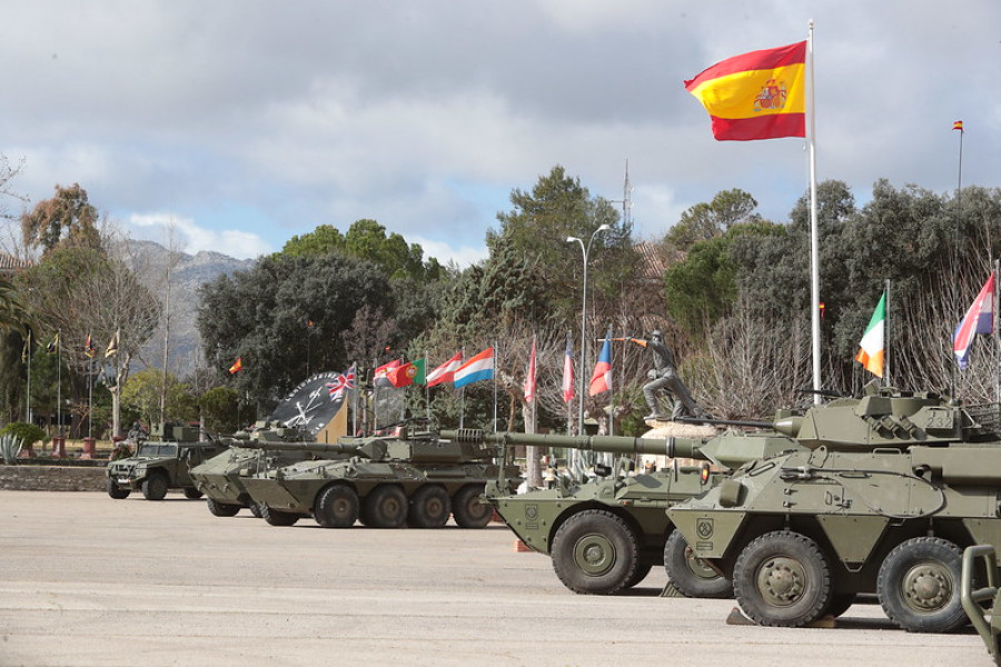 Exposición de medios durante la visita de Robles a Ronda. Foto: Ministerio de Defensa