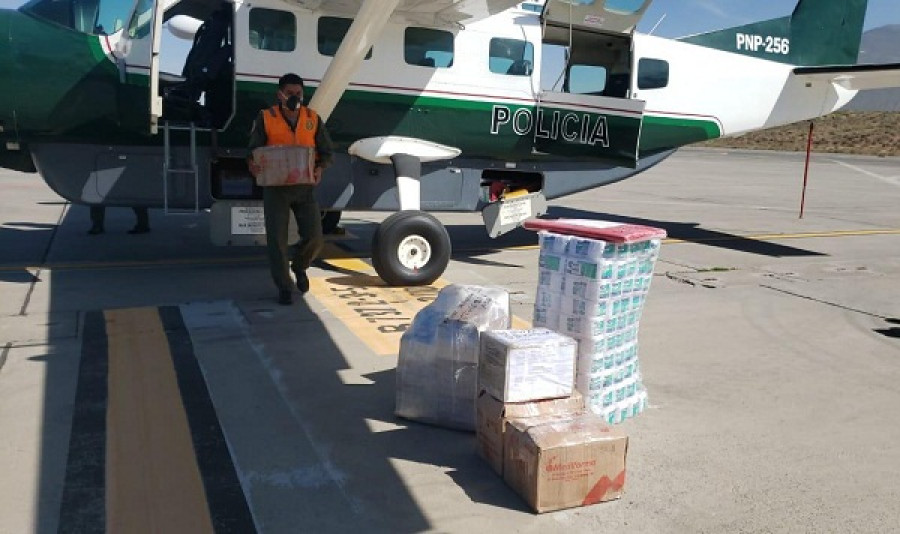 Cessna Grand Caravan de la Diravpol traslada kits de descarte del Covid-19. Foto: Ministerio del Interior del Perú