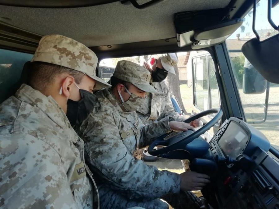 El curso permitirá incrementar la capacidad de movilidad de los efectivos desplegados en labores por el Covid-19. Foto: Ejército de Chile