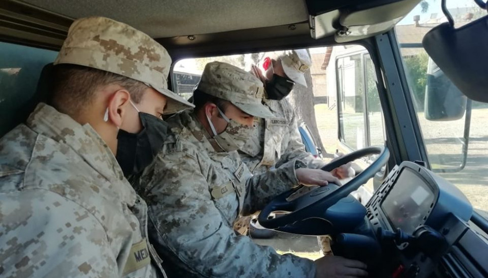 El curso permitirá incrementar la capacidad de movilidad de los efectivos desplegados en labores por el Covid-19. Foto: Ejército de Chile
