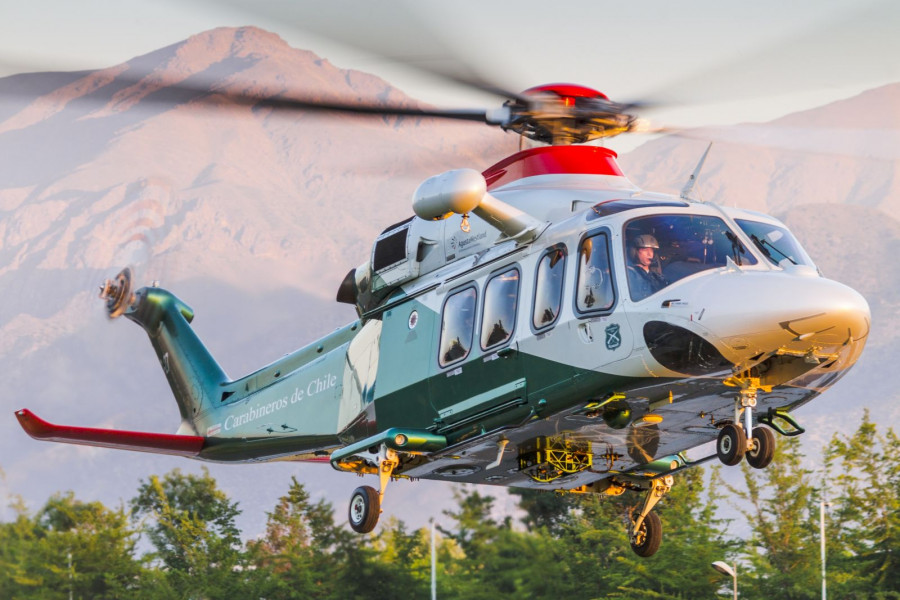 El Leonardo AW139 es el helicóptero de mayores prestaciones de Carabineros. Foto: Vicente Quezada