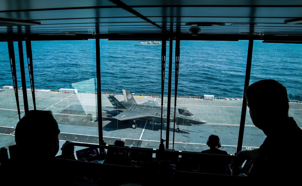 Avión de combate F-35B en el portaaviones británico Queen Elizabeth. Foto: Royal Navy