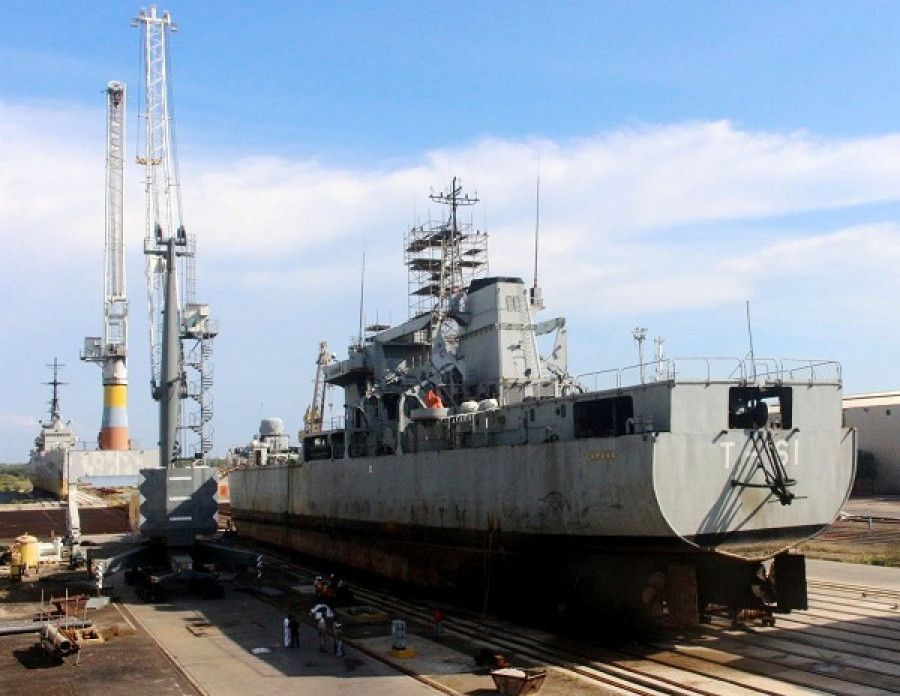 El LST Capana T-61 varado en el astillero de Puerto Cabello. Foto: Dianca.