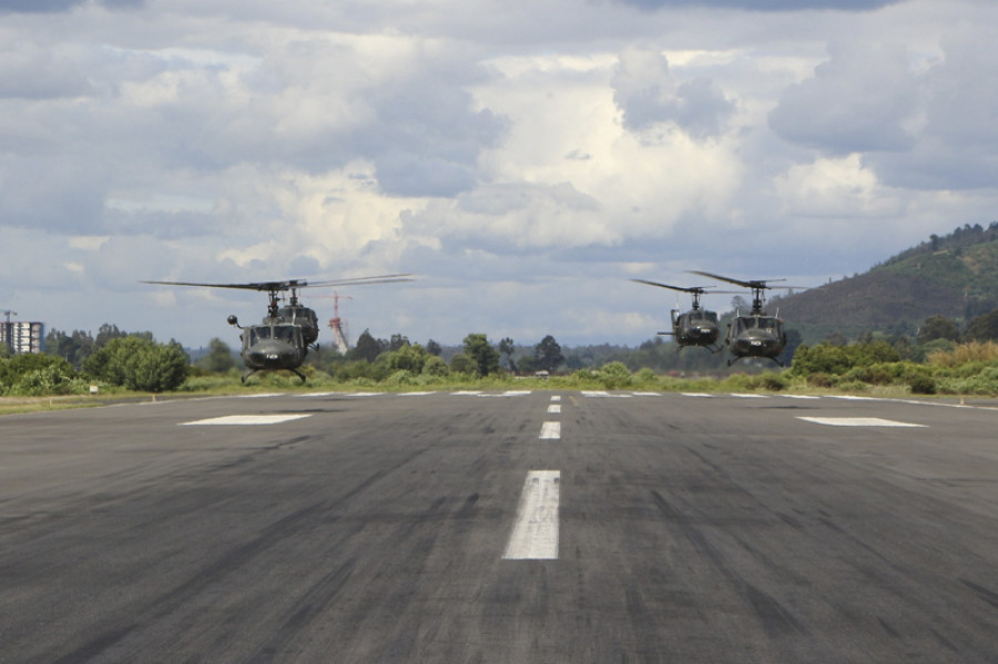 Helicópteros Bell UH-1H del Grupo de Aviación N° 9 de la FACh en la base aérea Maquehue. Foto: FACh