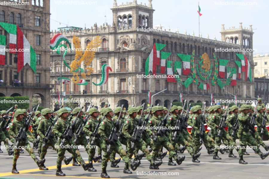 209 aniversario independencia mexico desfile via Nelly Segura2