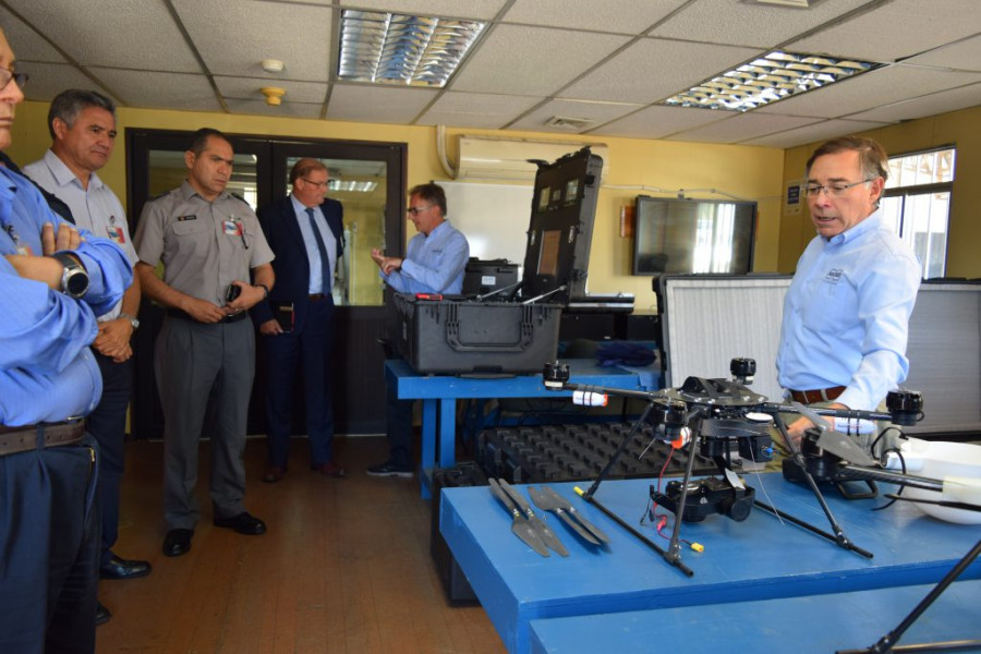 Visita delegacion de Famae a Sisdef