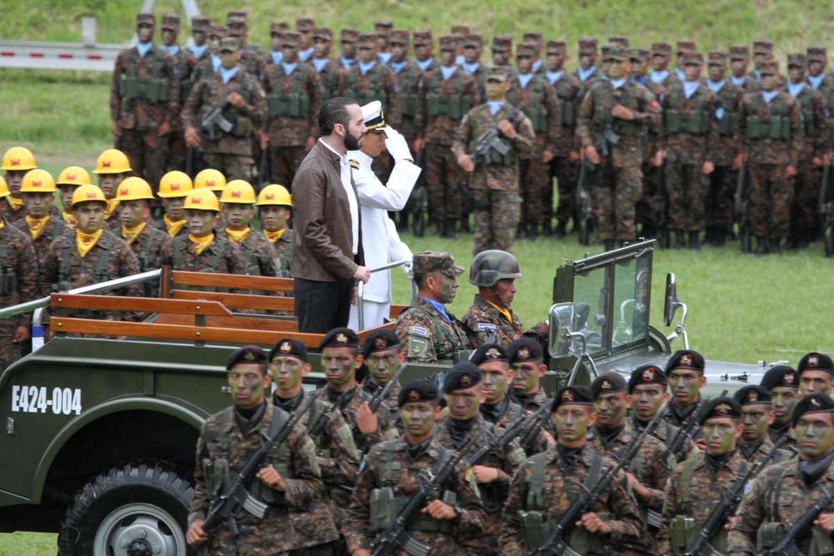 El presidente Nayib Bukele ha requerido sumar 1.000 militares más a labores de seguridad. Foto: Presidencia de El Salvador.