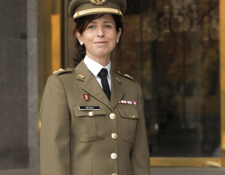 Patricia Ortega tras ascender a teniente coronel. Foto: Ministerio de Defensa.