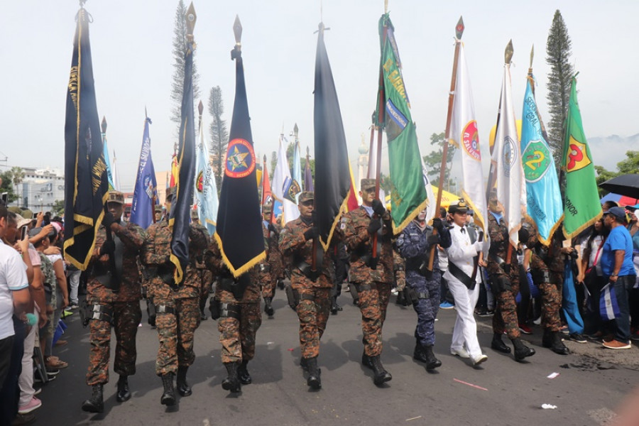 Desfile militar en El Salvador, el pasado 15 de septiembre. Foto: Ministerio de Defensa de El Salvador.