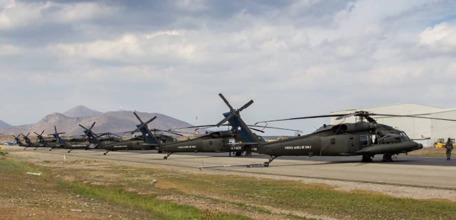La flota de Black Hawk de la FACh tiene una función polivalente. Foto: Paulo Morales  Vortexx