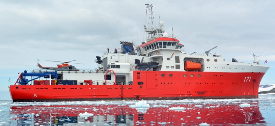 El buque de investigación oceanográfica BAP Carrasco en la Antártida. Foto: Marina de Guerra del Perú