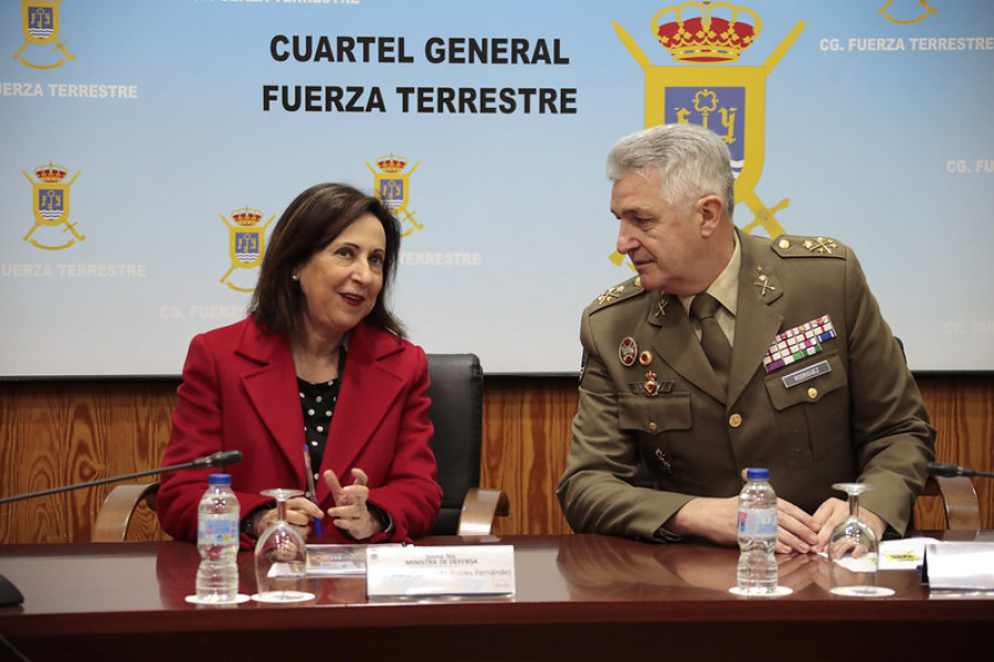 Visita de Robles a la Capitanía General de Sevilla. Foto: Ministerio de defensa