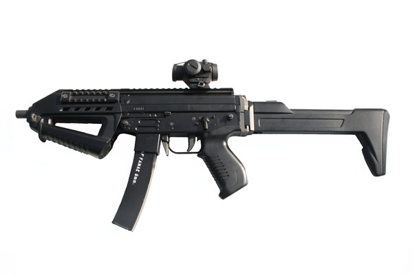 Subametralladora SAF 200 de 9 x 19 mm. Foto: Famae