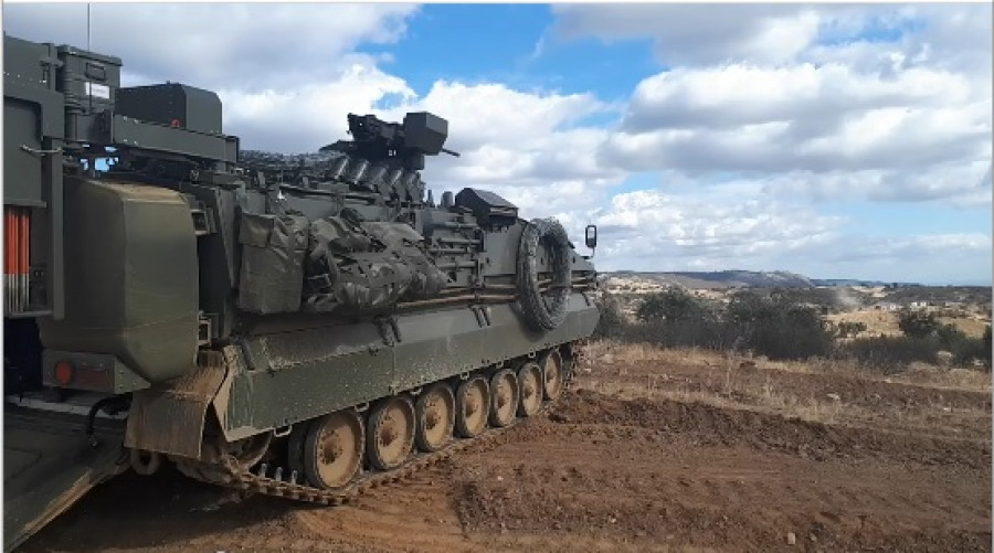 Pruebas del Castor en la Brigada Guzmán el Bueno. Foto: Santa Bárbara Sistemas