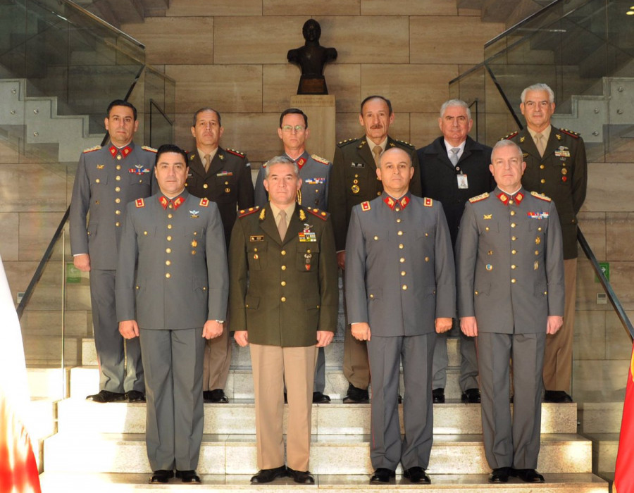 Las delegaciones en el Edificio Ejército Bicentenario. Foto: Ejército de Chile