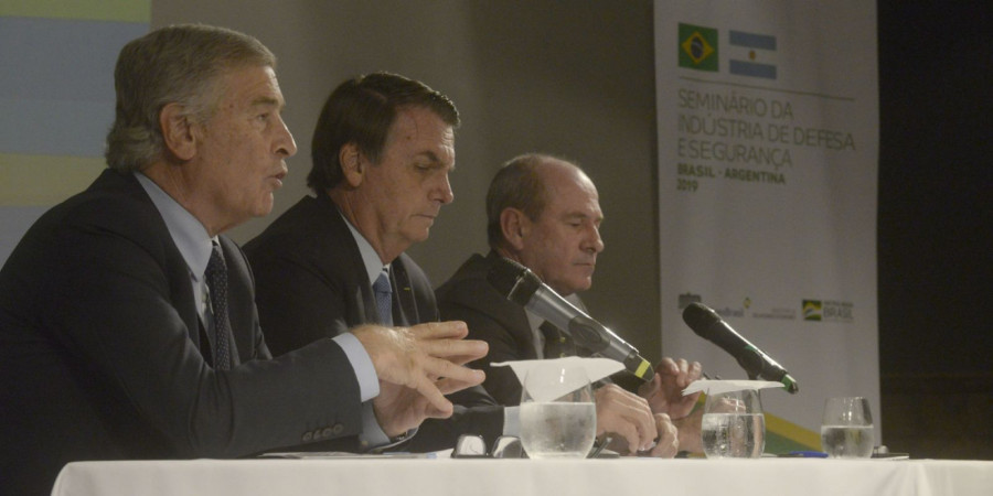 El ministro de Defensa, Oscar Aguad, junto al Presidente de Braasil, Jair Bolsonaro. Foto: Ministerio de Defensa