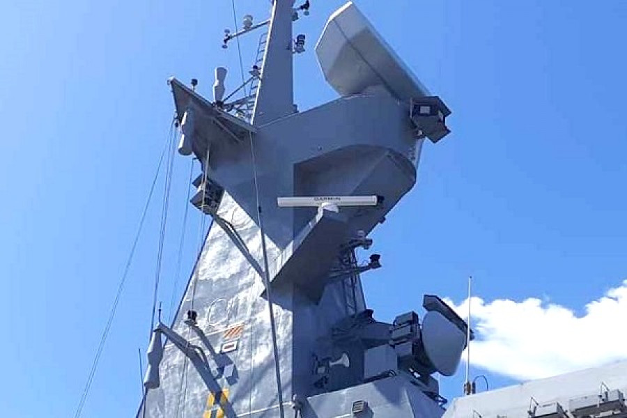 Radar Garmin GMR Fanton 126 instalado en el patrullero oceánico Guaiquerí PO-11 de la Armada venezolana. Foto: Ucocar.