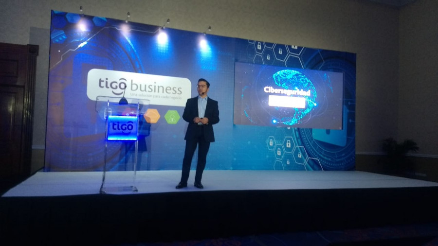 El gerente de servicios de ciberseguridad de Tigo Business, Erick Montenegro, alertó sobre las amenazas. Foto: Tigo, Milicom