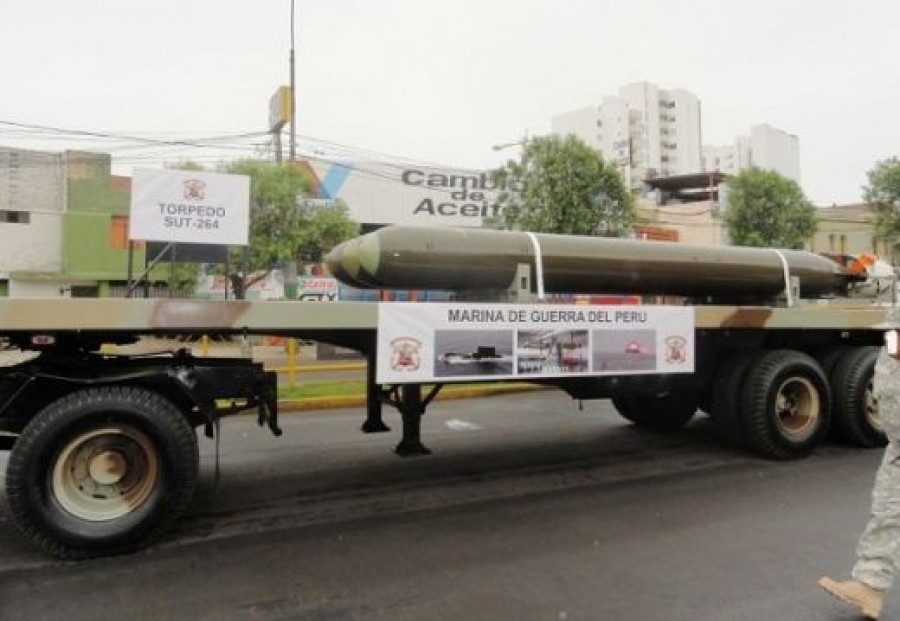 Torpedos SUT-264 de la Marina de Guerra del Perú en la Parada Militar de julio de 2014. Foto: 4. Foto: Peter Watson  Infodefensa.