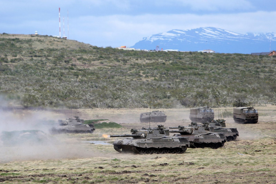 Tanques Leopard 1V en maniobras en la región de Magallanes. Foto: Ministerio de Defensa de Chile