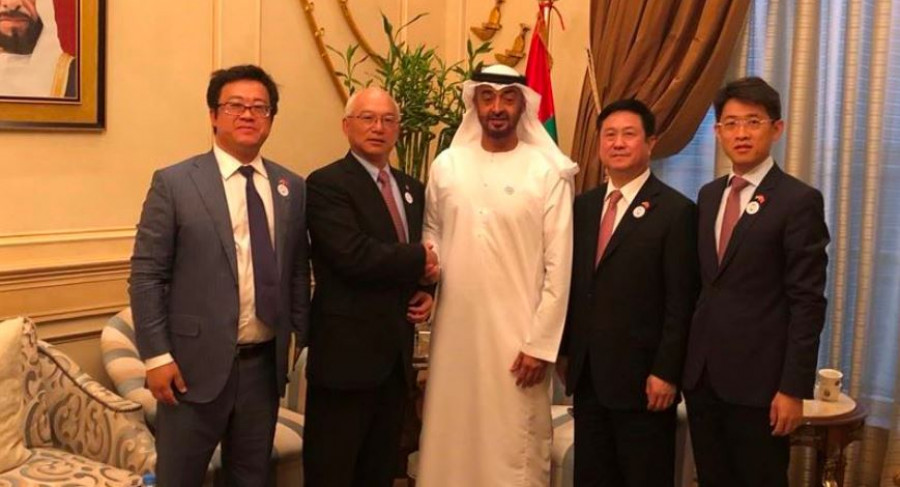 El presidente de Norinco, Jiaxu Yin, durante una visita a Emiratos Árabes Unidos. Foto: Norinco