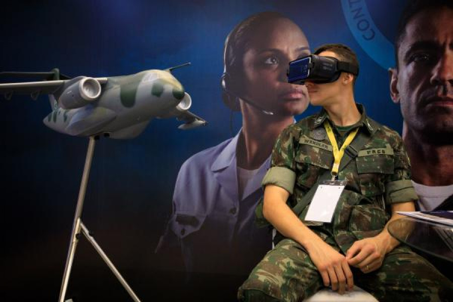 Realidade virtual para treinar operadores do KC390: tecnologia brasileira.