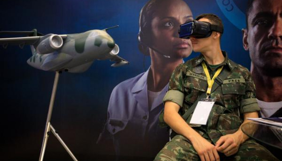 Realidade virtual para treinar operadores do KC390: tecnologia brasileira.