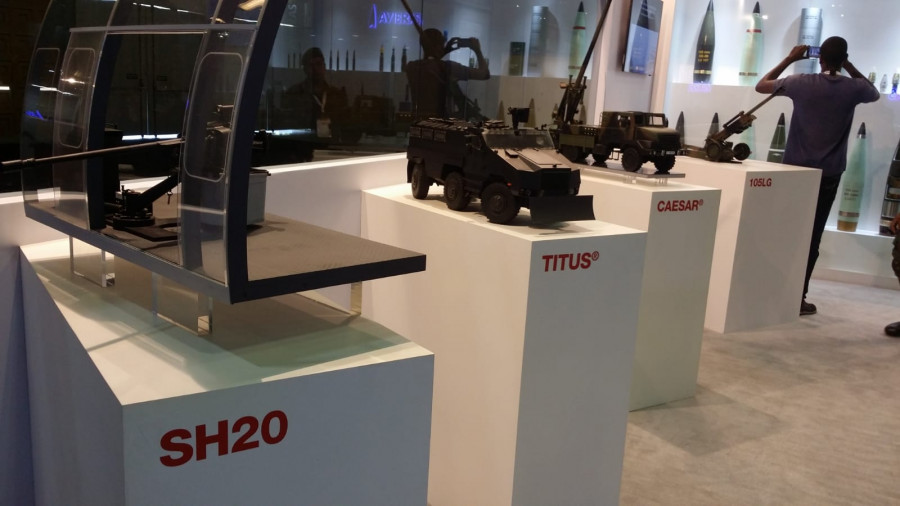 Maquetas de la flota de vehículos de Nexter en LAAD. Foto: NG Pandavenes
