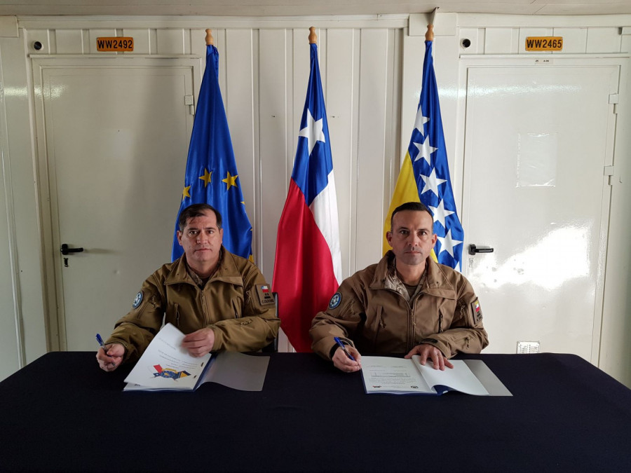 Ceremonia de traspaso del mando de la Fuerza de Paz Chilfor. Foto: Estado Mayor Conjunto