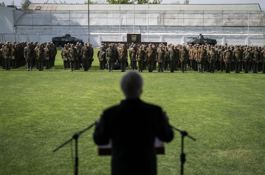 El presidente de Chile da su apoyo a Carabineros y la Policía de Investigaciones. Foto: Presidencia de Chile