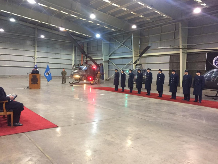 Formación de los nuevos pilotos de guerra de helicópteros de la Fuerza Aérea de Chile. Foto: FACh