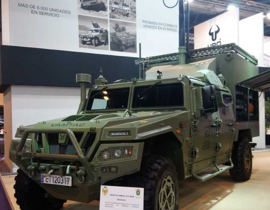 Vamtac EOD en el estand de Urovesa en FEINDEF. Foto: Infodefensa.com