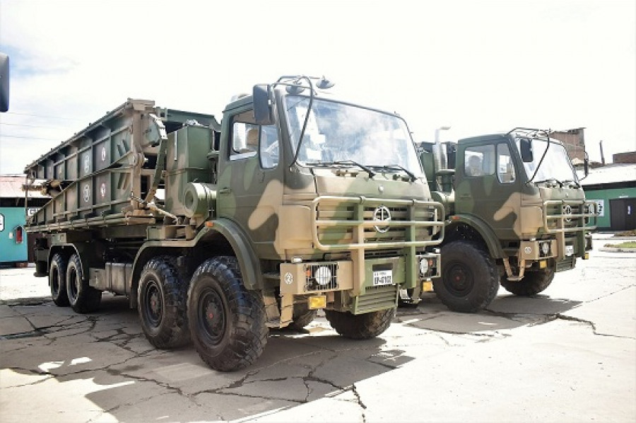 Dos camiones lanzapuentes donados por China y asignados a la 1ª Brigada de Infantería - Tumbes. Foto: Ejército del Perú