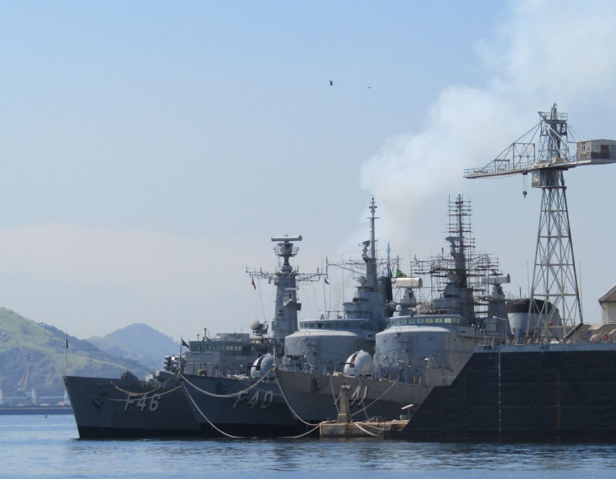A fragata Niterói foi observada no AMRJ em Maio de 2019 Victor M.S. Barreira.