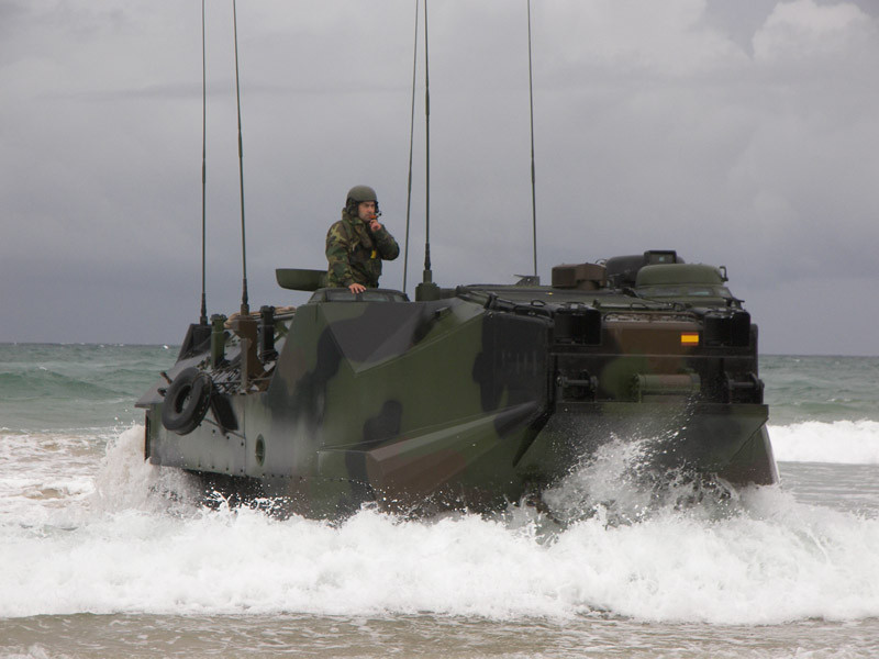 Veh&#237;culo de Asalto Anfibio AAVC-7. Foto: Armada espa&#241;ola