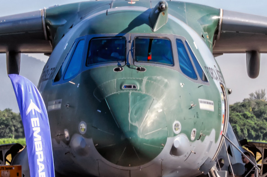O KC390 deverá anotar vendas no mercado de aeronaves de transporte militar.
