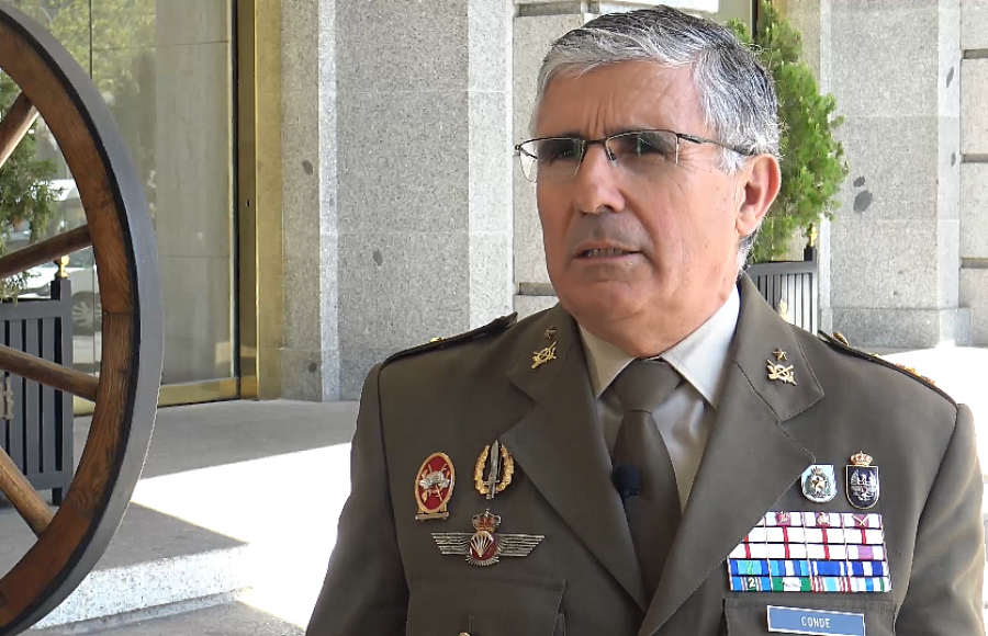 Entrevista con el general de brigada Conde de Arjona. Foto: Infodefensa.com